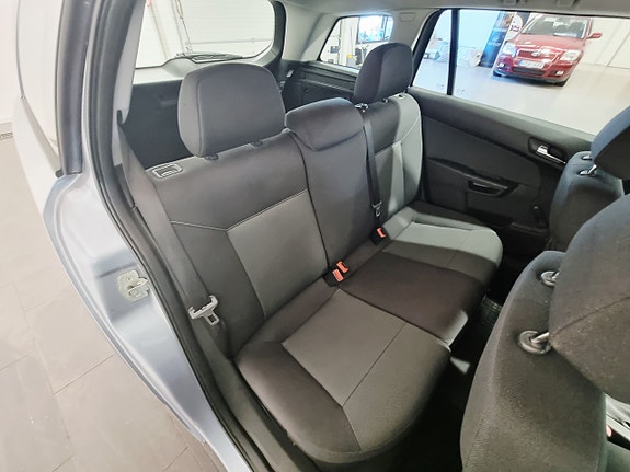 Opel Astra 18 of 20