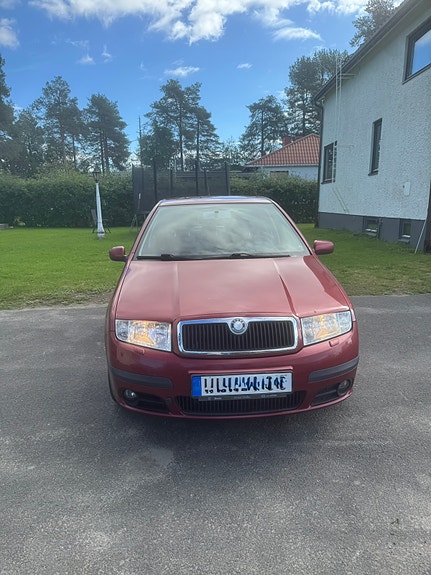 Skoda Fabia 2 of 6