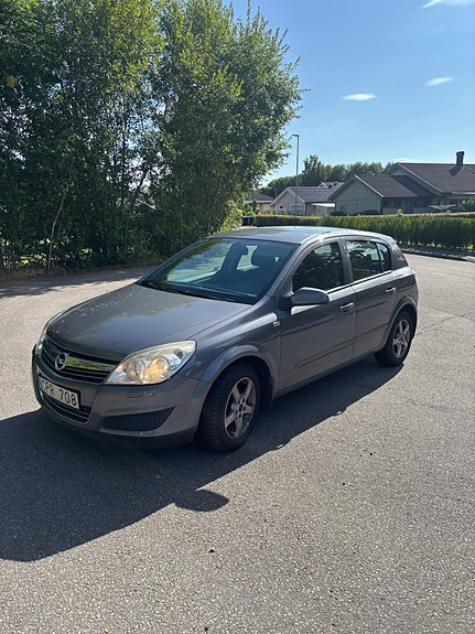 Opel Astra 9 of 10