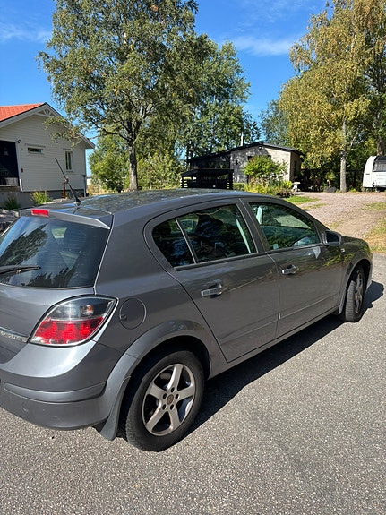 Opel Astra 3 of 10