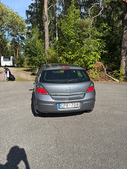 Opel Astra 2 of 10