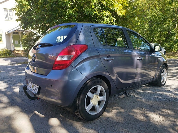 Hyundai i20 3 of 12