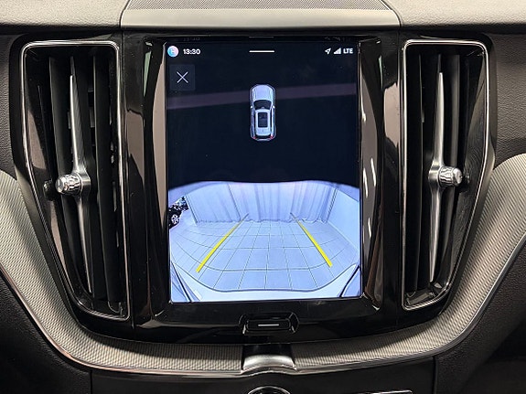 Volvo XC60 13 of 20
