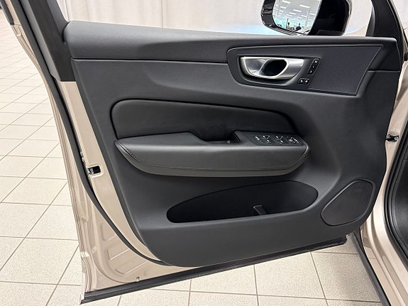 Volvo XC60 5 of 20