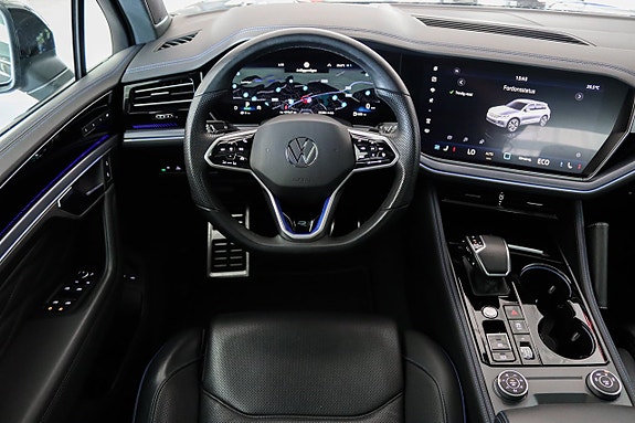 Volkswagen Touareg 10 of 25