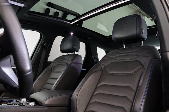 Volkswagen Touareg 8 of 25