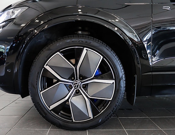 Volkswagen Touareg 25 of 25