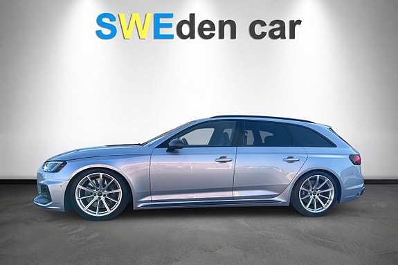 Audi RS4 2 of 12