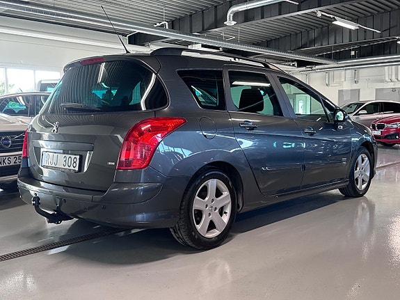 Peugeot 308 SW 4 of 8
