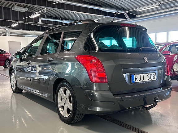 Peugeot 308 SW 5 of 8
