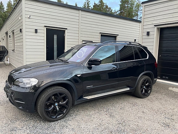 BMW X5 2 of 6