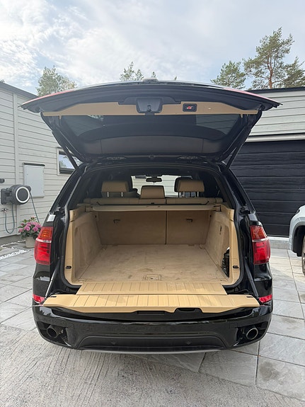 BMW X5 5 of 6