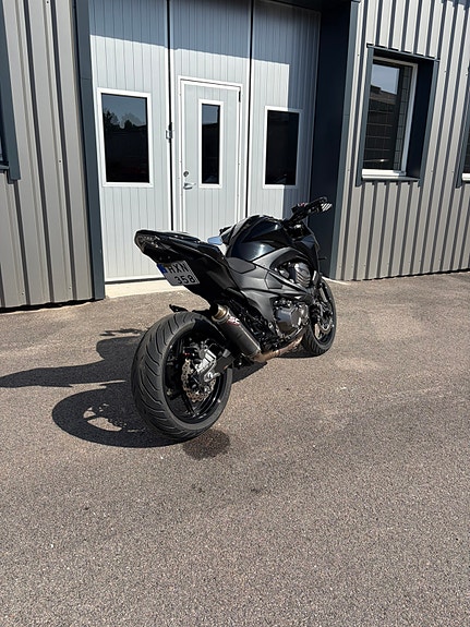 Kawasaki Z800 A2 3 of 4