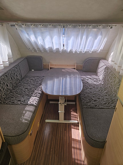 Adria Action 361 LH 6 of 8