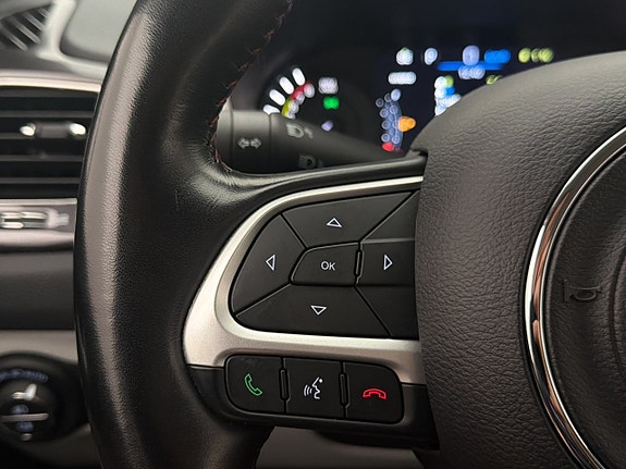 Jeep Compass 14 of 30