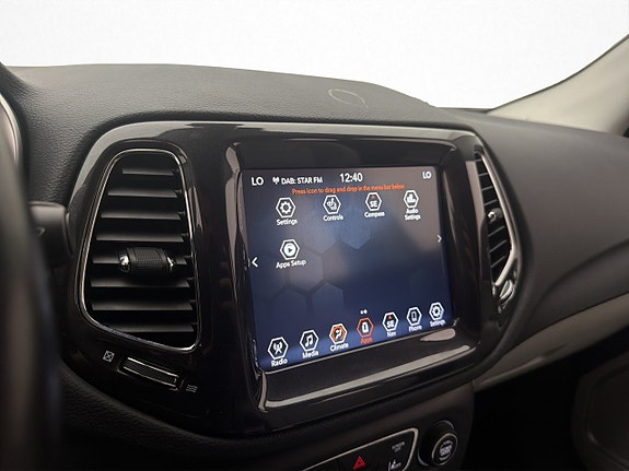 Jeep Compass 21 of 30