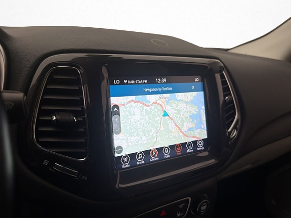 Jeep Compass 18 of 30