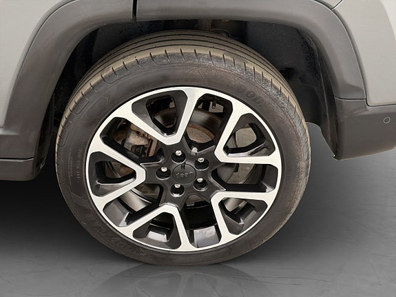 Jeep Compass 30 of 30