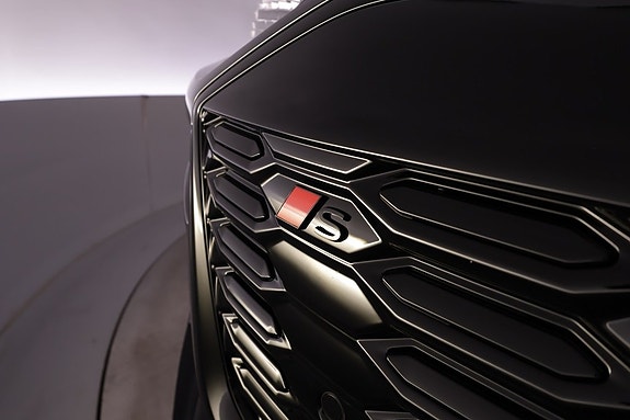 Audi SQ6 e-tron 20 of 25