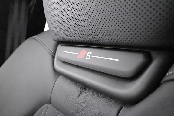 Audi SQ6 e-tron 17 of 25