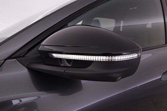 Audi SQ6 e-tron 22 of 25