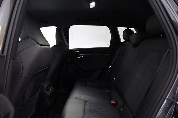 Audi SQ6 e-tron 19 of 25