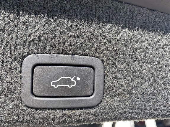 Volvo XC60 11 of 13