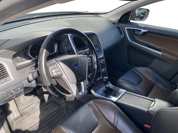 Volvo XC60 6 of 13