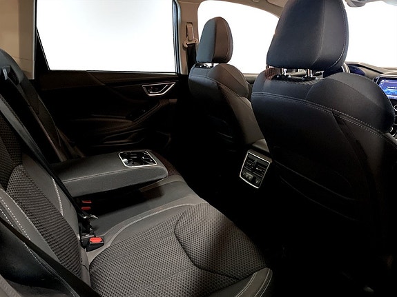 Subaru Forester 13 of 19
