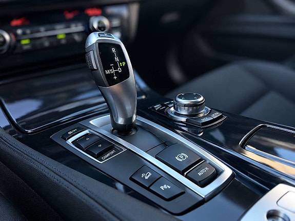 BMW 520d 13 of 15