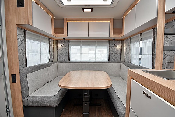 Knaus 450 FU Sport, Dubbelbädd 24 of 27