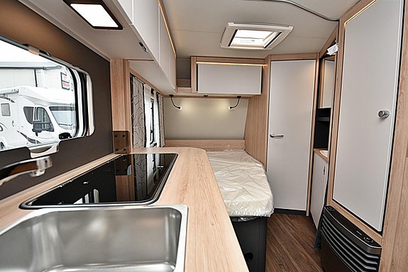Knaus 450 FU Sport, Dubbelbädd 14 of 27