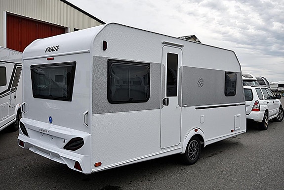 Knaus 450 FU Sport, Dubbelbädd 27 of 27