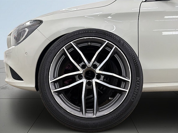 Mercedes-Benz CLA220 d 14 of 23