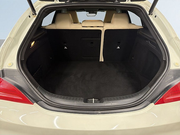 Mercedes-Benz CLA220 d 12 of 23