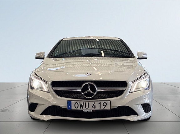 Mercedes-Benz CLA220 d 2 of 23