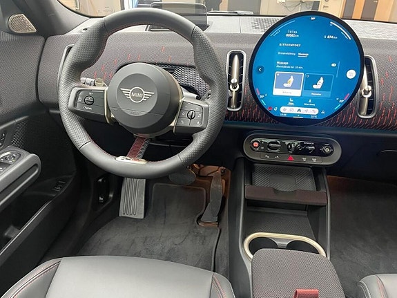 MINI Countryman SE 8 of 15