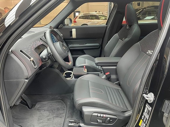 MINI Countryman SE 6 of 15