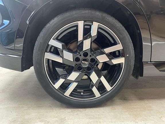 MINI Countryman SE 11 of 15