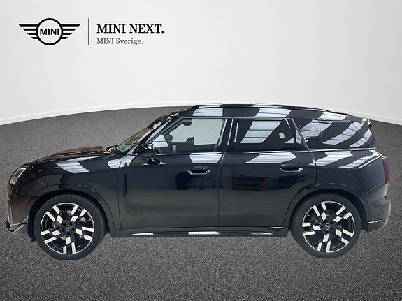 MINI Countryman SE 2 of 15