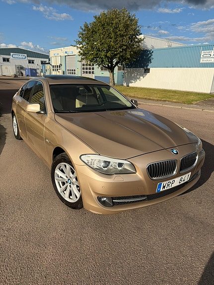 BMW 520d 2 of 16