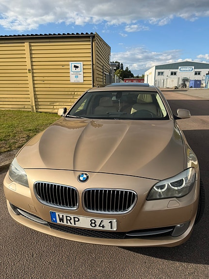BMW 520d 14 of 16