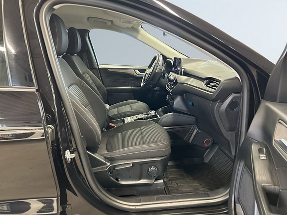 Ford Kuga 10 of 22
