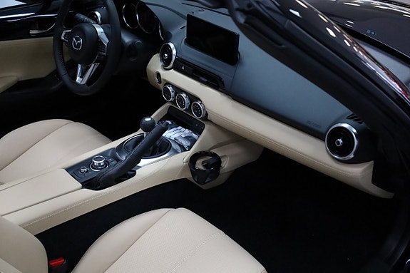 Mazda MX-5 18 of 28