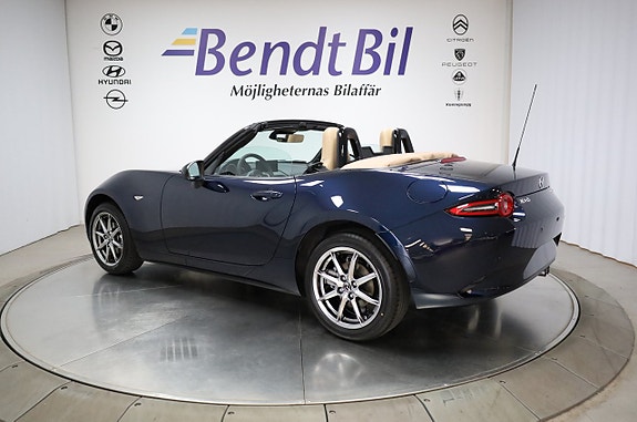 Mazda MX-5 8 of 28