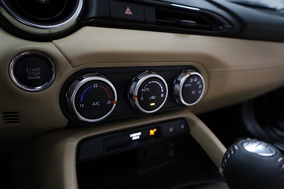 Mazda MX-5 26 of 28