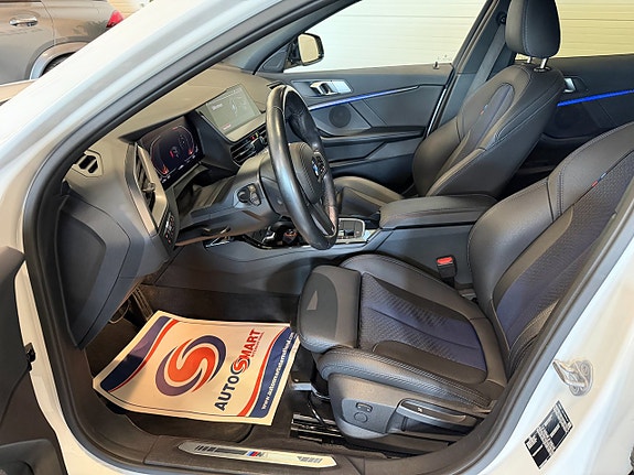 BMW 118i 4 of 23