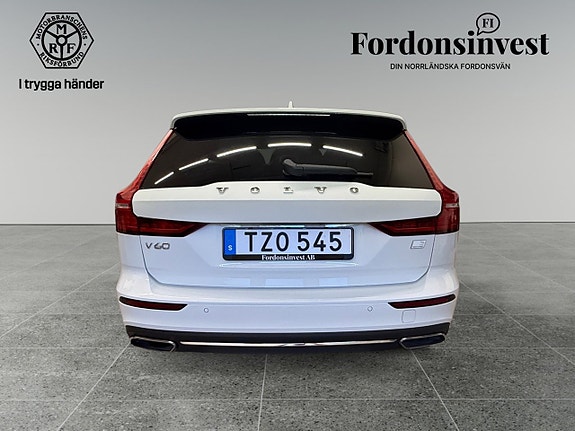 Volvo V60 4 of 16