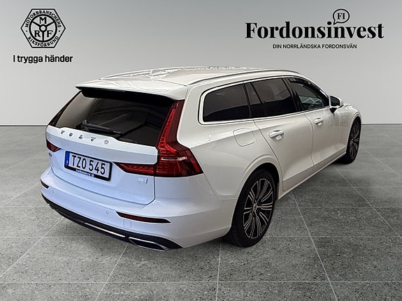 Volvo V60 3 of 16