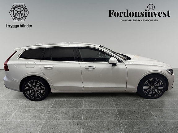 Volvo V60 2 of 16